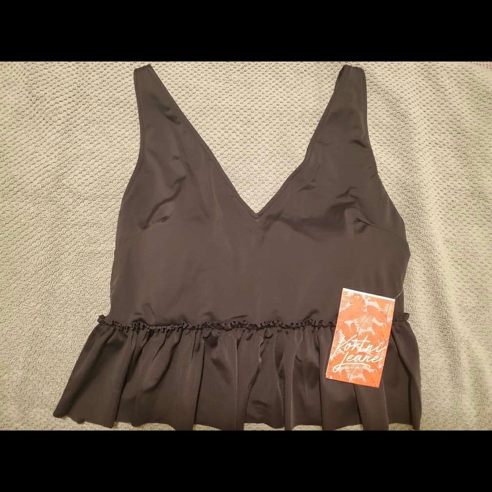 NWT Kortni Jeane Black Top XL